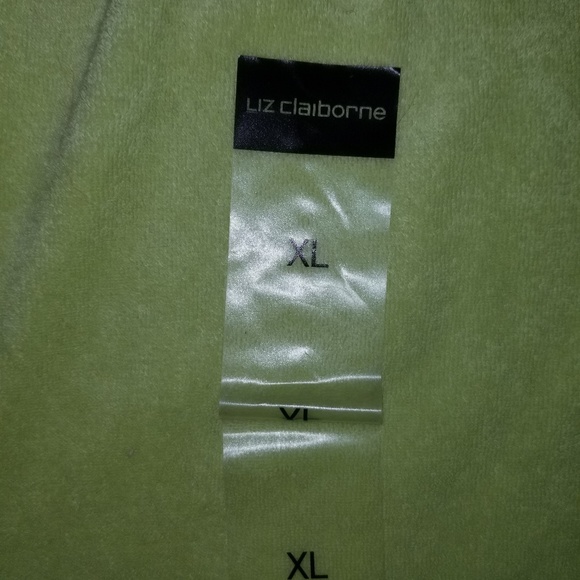 Brand new with tags Liz Claiborne velour jacket - Picture 5 of 7